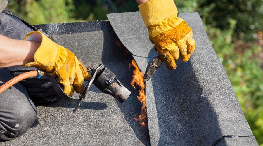 Professional gutter cleaning in Charlotte, NC